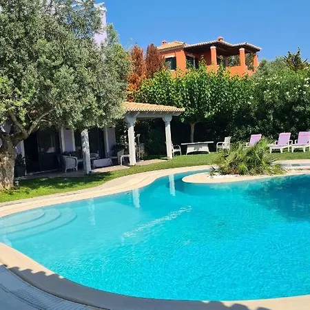 Prázdninový dům Dalousa Riviera - In *